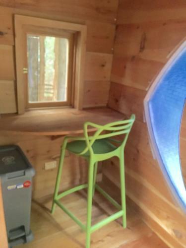Treehouse Retreat - Glamping Plus