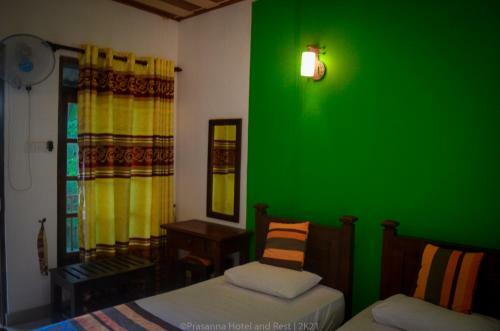 Hostal Prasanna Hotel & Rest