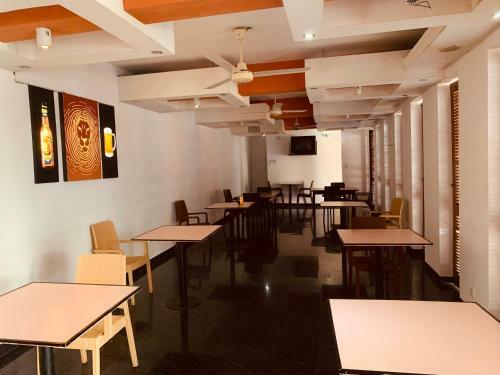 Subhas Tourist Hotel
