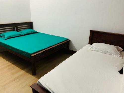 Hostal Aaruthraa Villa