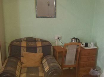 Hostal Southmead Guesthouse