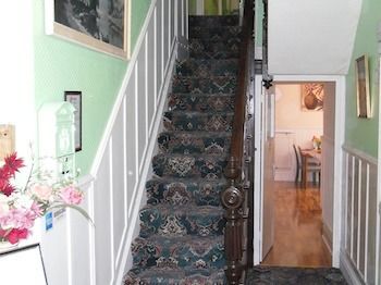 Hostal Southmead Guesthouse