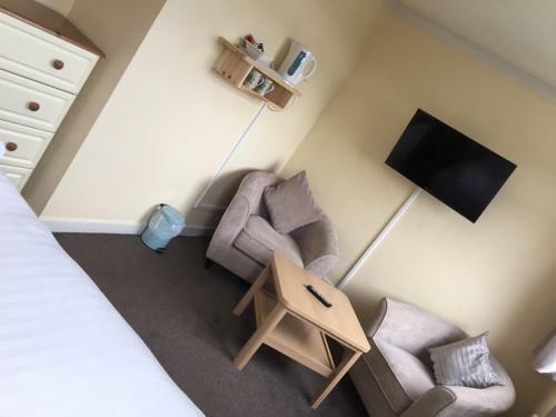 Hostal Claremont Hotel