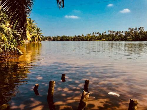 Lodge River Paradise Kalutara