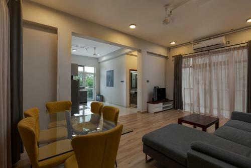 Pink Elephant Tourist Apartment Hotel