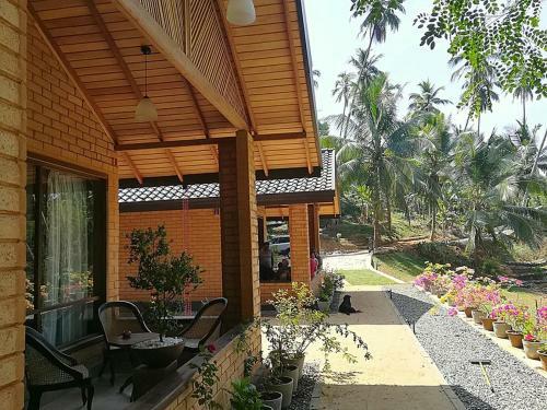 Hotel Mangi's Tranquil Bungalows