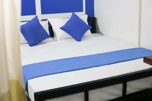 Hostal Airport Residence Inn