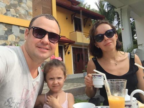 Hostal Villa De White Sambur