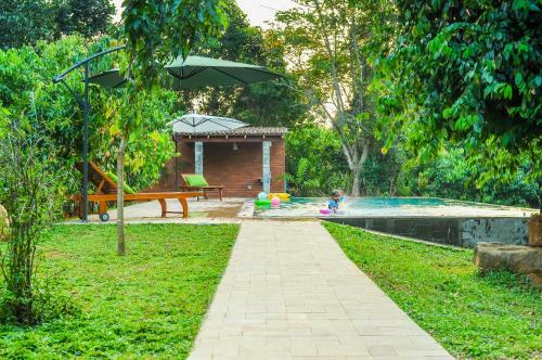 Hotel Garcinia Leaf