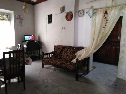 Antique House