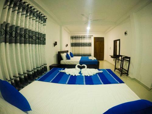 Scenery River Star Hotel