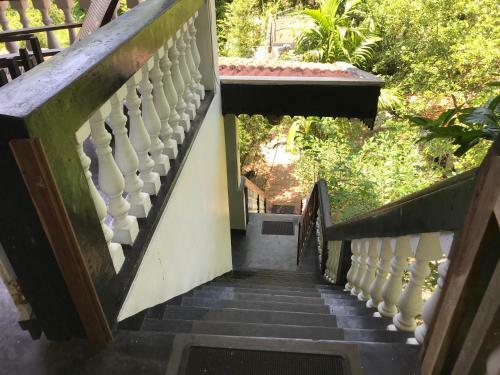 Hostal Poppy Garden Villa
