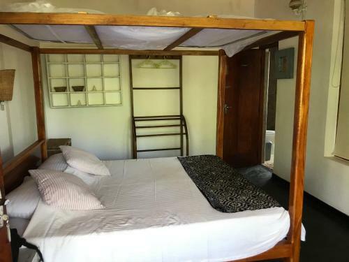 Hostal Poppy Garden Villa