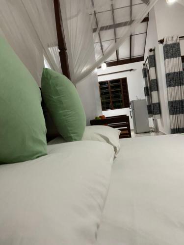 Hostal Sun White Villa