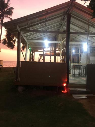 Albergue New Amadeo Beach