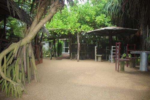 Happy Cocos Beach House