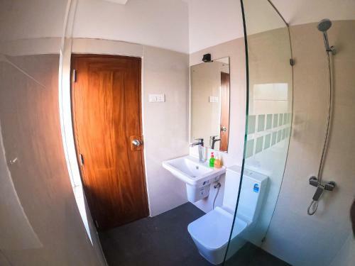 Hotel The Den 23