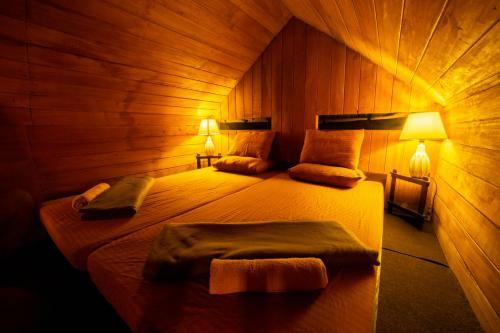 Bed & Breakfast Venture Camps