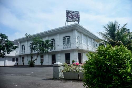 Hotel Earl's Red Kandy