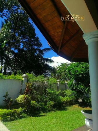 Hotel Sky Moon