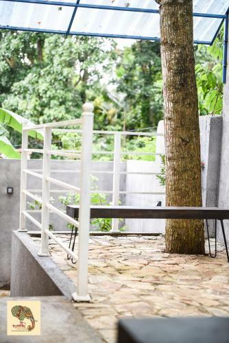 Hasthi Home Stay
