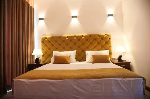 Hotel Crown & Crown Kandy