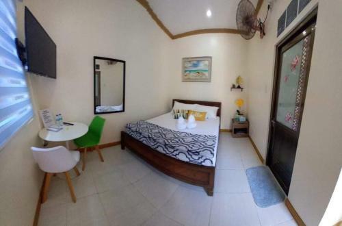 Hostal Blue Moon Inn And Pool Resort