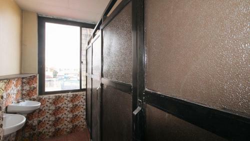 Hotel Cristian Jay Dormitory
