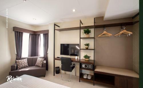 Hotel Rovira Suites