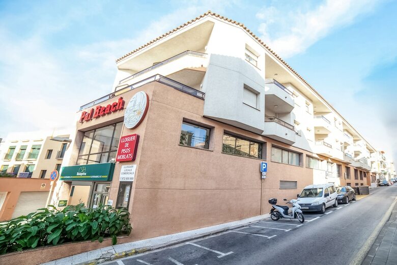 Apartamentos Pal Beach