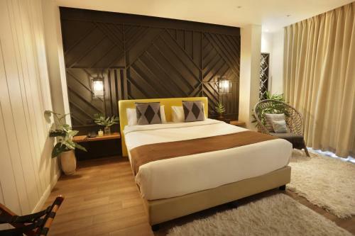 The Bourke Hotel