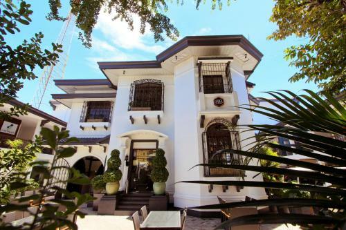 The Bourke Hotel