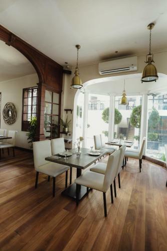 The Bourke Hotel