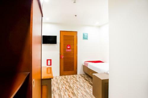 Hotel Oyo 421 Deck 360 Dormitel