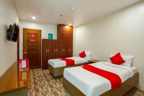 Hotel Oyo 421 Deck 360 Dormitel