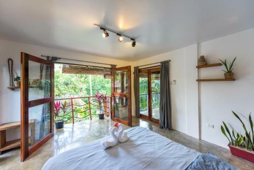 Hostal Katmon House