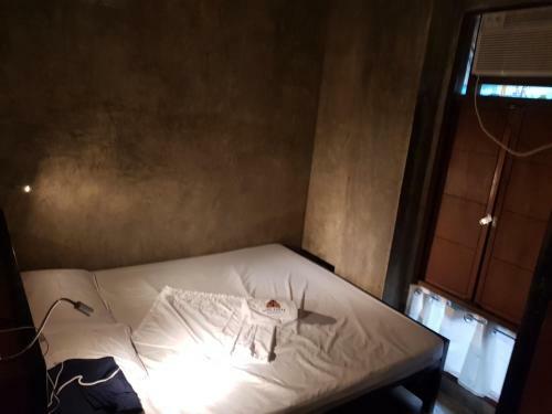 Hang Loose Hostel