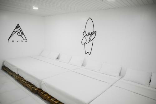 Bed & Breakfast Suyog Life Siargao