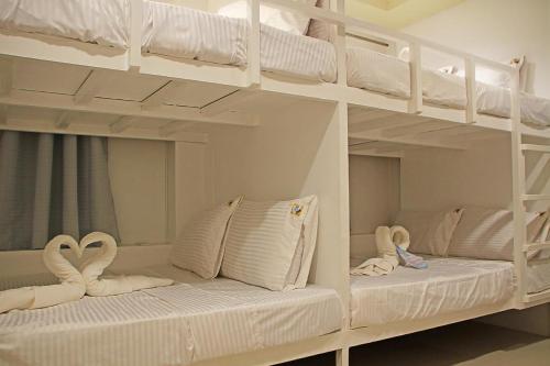 Bed & Breakfast Layang Layang Home