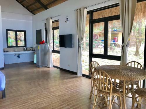 Moon Beach Villas El Nido