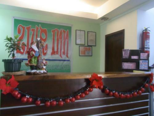 Posada Ziur Inn