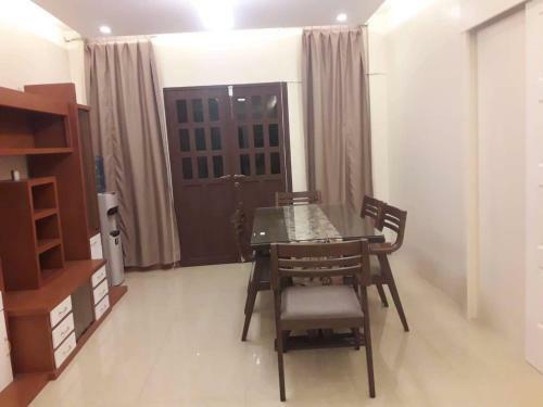 Transient House In Mactan With Van For Rent