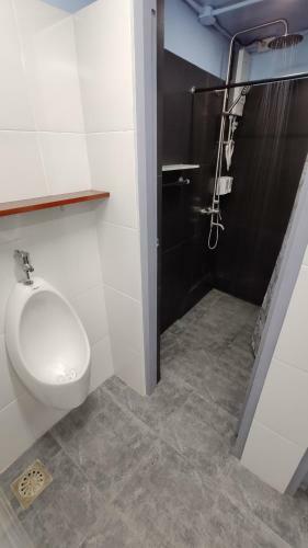 Nomad's Hub - Best Value Co-living Hostel