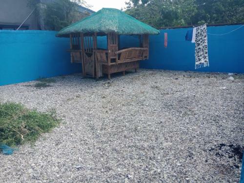 Anilao Port Transient House