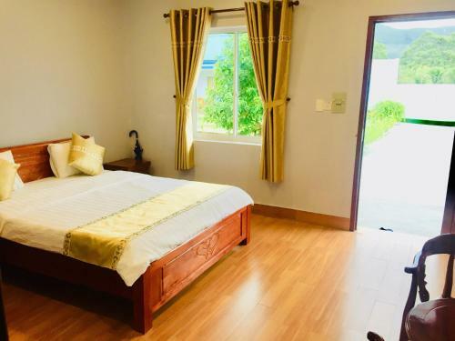 Bungalow Hotel