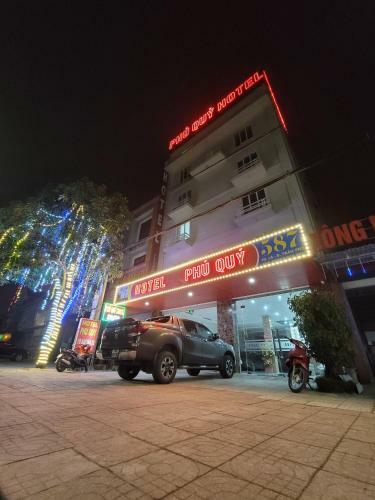 Ph� Qu� Hotel