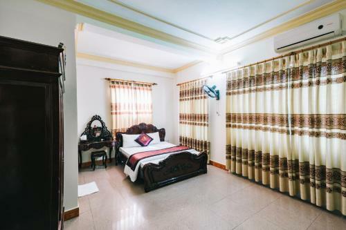 Hotel Kh�ch S?n Th�nh Loan