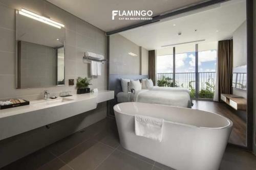 Villa *bom Homes* Flamingo Cat Ba Resort