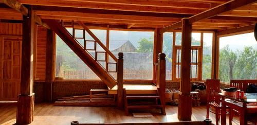 Lodge Tavan Dragon House