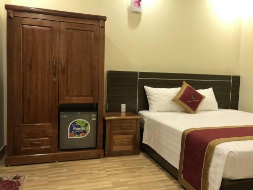 Traveler's Comfort Hotel